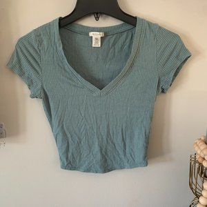 V-neck, ribbed knit crop top
